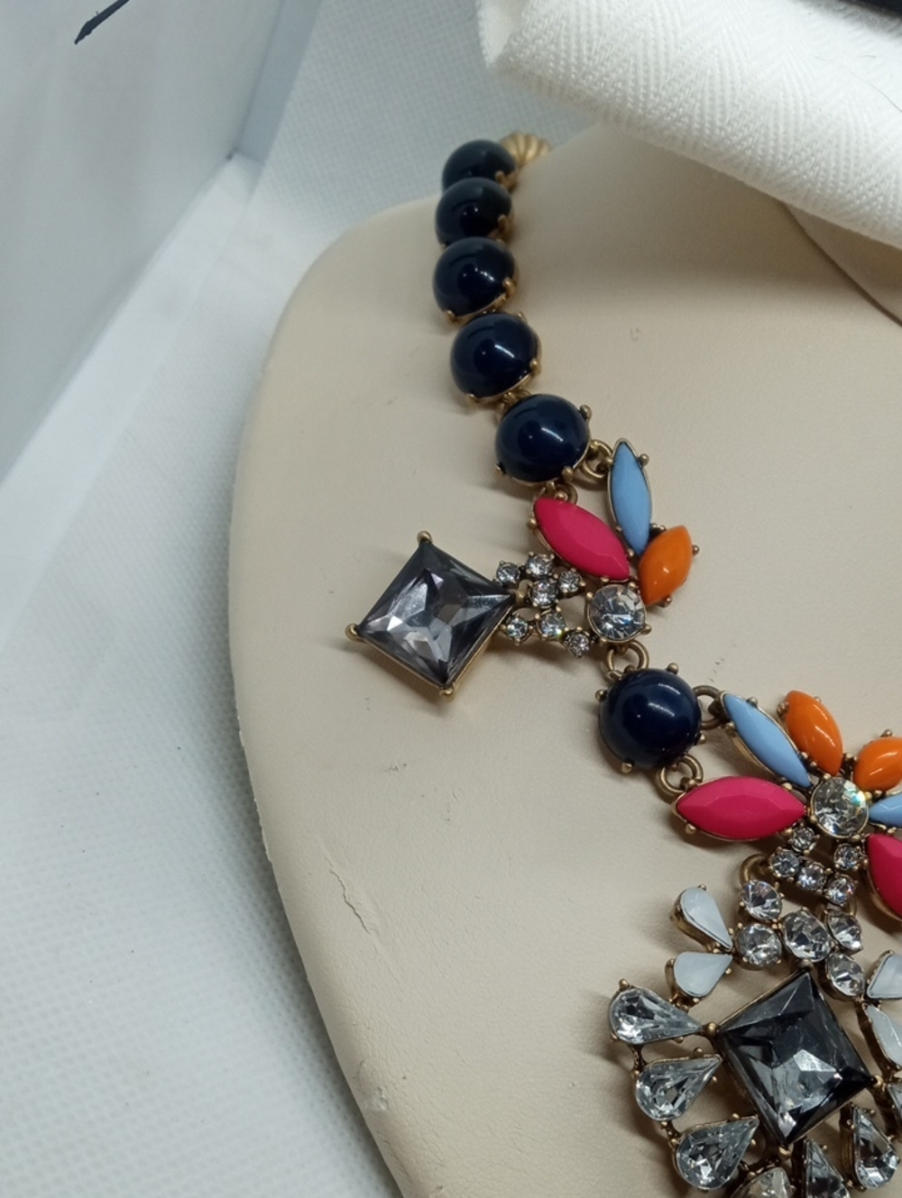 J.CREW HEAVILY JEWELED STATEMENT NECKLACE - Picture 4 of 8